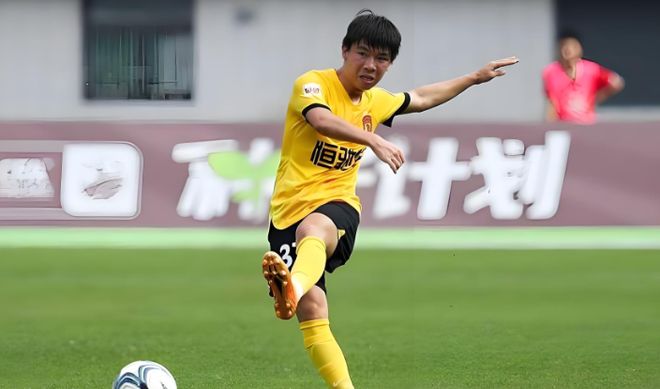 台湾乐团五月天成员阿信参加苹果公司发布会时,现场有人介绍他来自中国,被工作人员提示称“不要提及这个议题”,国台办回应