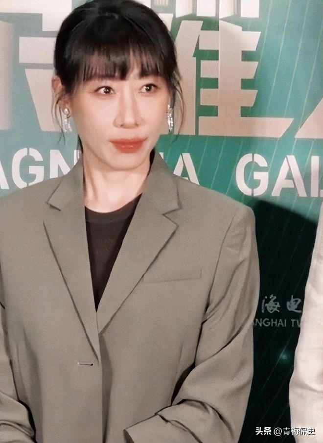 记者：哈兰德寄签名球衣与亲笔信，慰问因车祸离世6岁小球迷