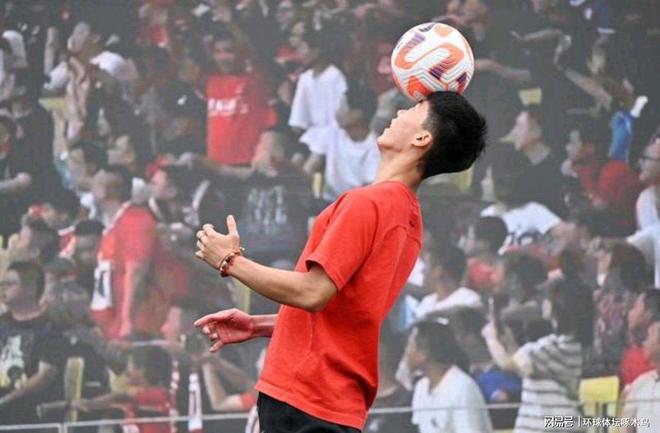 米体：罗马盯上萨默维尔，但转会费和薪资都太高