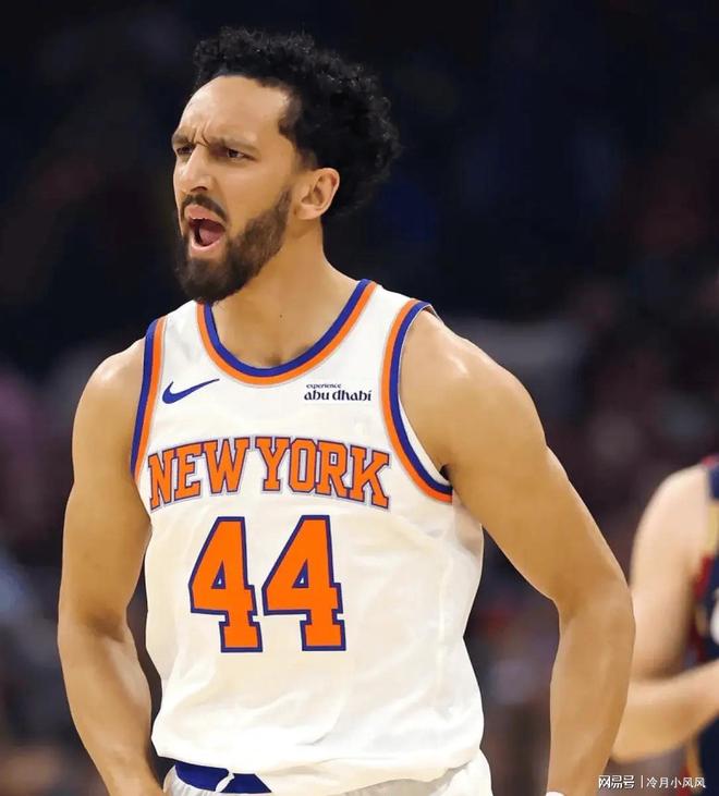 NBA球员齐聚青训营：朗多传授球商，欧文膝伤后首秀状态良好