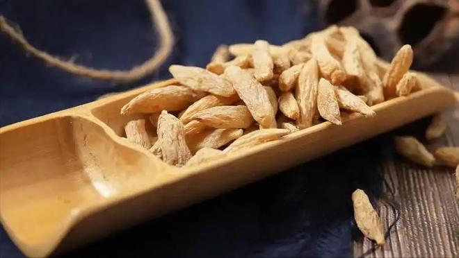 记者:陈盈骏与北京还在商谈续约合同 范子铭留队的概率越来越大