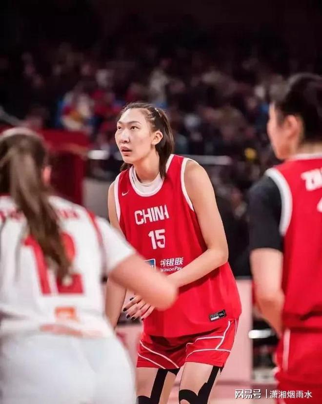 WNBA中国德比：韩旭6+2+2三分完胜李月汝0+1 自由人惨负飞翼