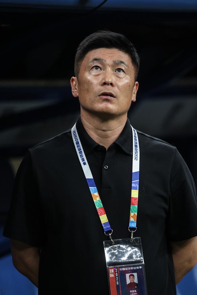 突发!广东男篮官宣:杜锋身体不适前往医院就诊 由助教暂代指挥