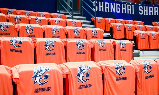 小蜘蛛:非常开心能取得进球;我们更希望能够早点结束比赛