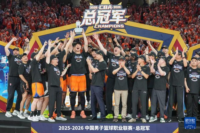 克雷桑:韩鹏是个好教练,我们现在像支持他一样支持新教练