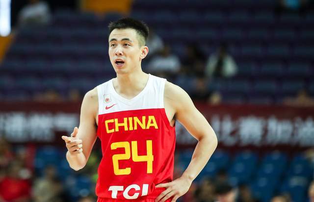 宏远早报!杜锋爱徒转会江苏,朱总接新代言,陈老板引援加预算!