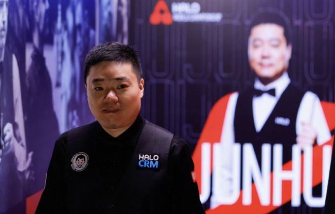 一夜大乱!NBA4笔签约+重磅交易官宣,哈登留队,欧文遭多队哄抢
