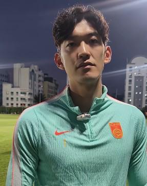 54岁齐达内法国首训：亲自喂饼！将重塑姆巴佩角色 全队鼓掌