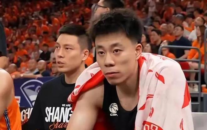 解气!“摸腚女”2000粉新号又被秒封,小作文起号也被全网打击