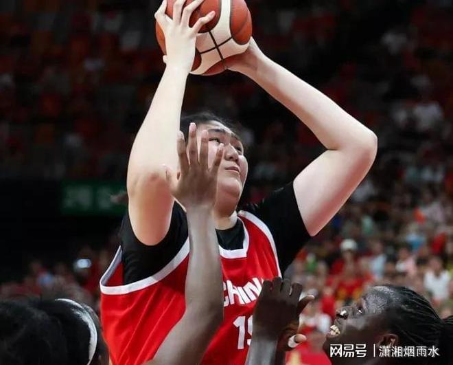 WNBA中国德比：韩旭6+2+2三分完胜李月汝0+1 自由人惨负飞翼