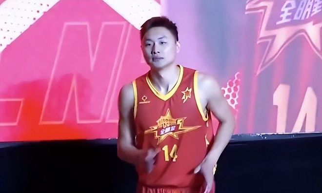 美国大批游客涌进中国,回国后直言:客观对比,中国比美国强多了