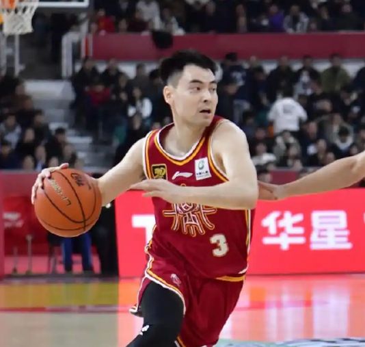 啤酒再次成为关注对象！多名院士发现：常喝啤酒的人，有6个变化