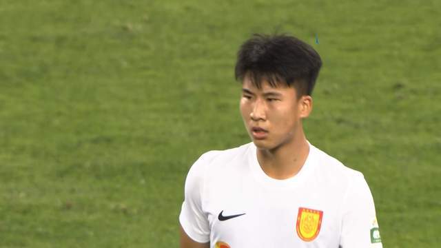 替补上场仅约20秒后，卢卡库造乌龙