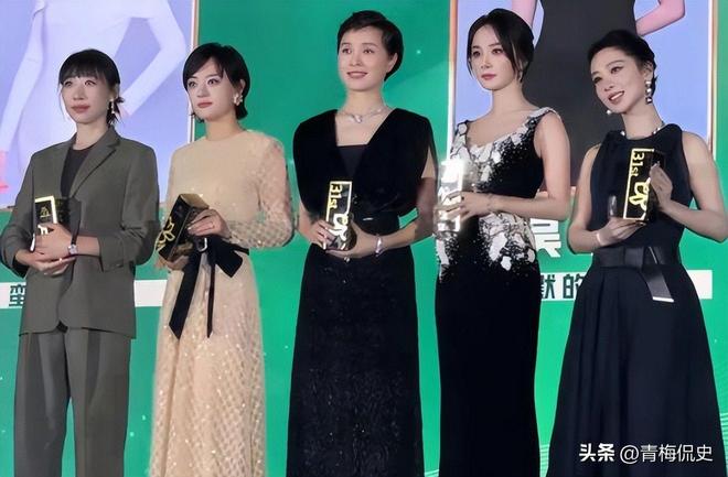 记者：哈兰德寄签名球衣与亲笔信，慰问因车祸离世6岁小球迷