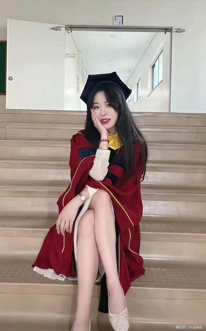 ZZZ周意完胜阿昺四金花全败，首轮大冷门不断，温网公布首批外卡